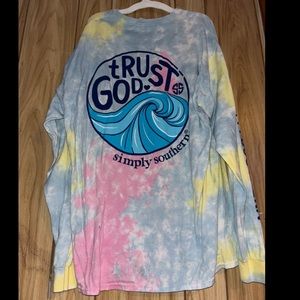 SIMPLE SOUTHERN long sleeve shirt. SIZE XL. Pretty colors!